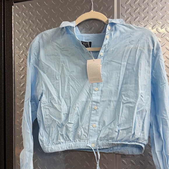 NWT J Crew Cropped fitted-waist button-up shirt in stripe. - Picture 3 of 5